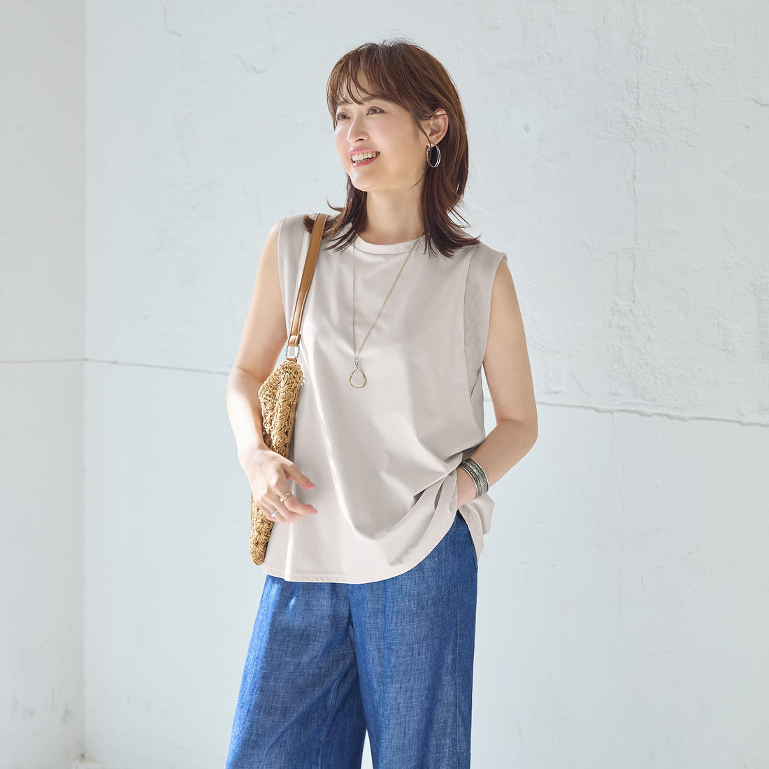 夏に着たい!上品&着痩せノースリーブ3選