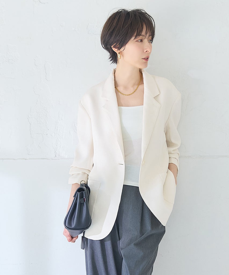 大人女性の夏オフィスカジュアル｜涼しくてきちんと見える通勤コーデの選び方