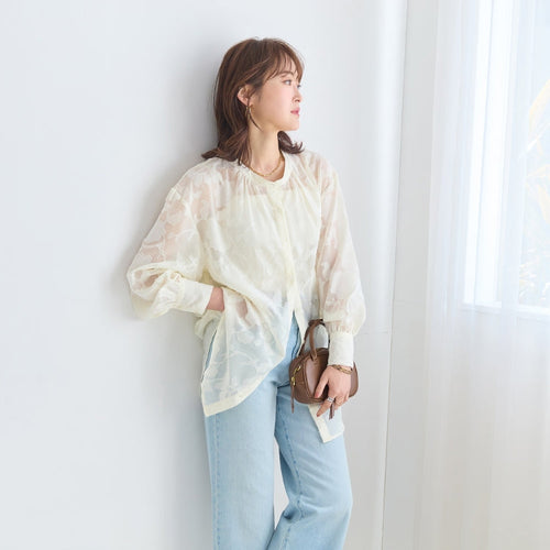 「一枚でも羽織りでも」着こなし自在なシアーブラウスで華やかコーデを始めませんか？