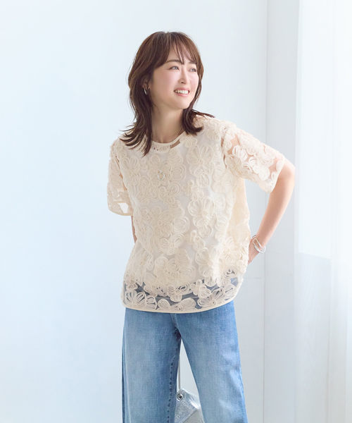 一枚でこんなに上品になれる。夏に選びたいレースシャツ4選
