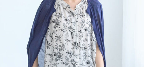 シンプルすぎる服に飽きたら！一枚で即・決まる柄ブラウス