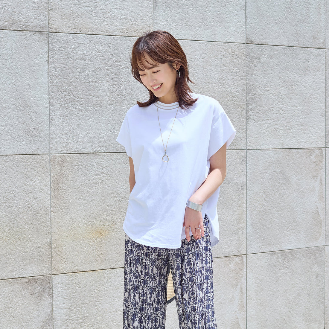 オフィスの日の、きれいめ通勤服