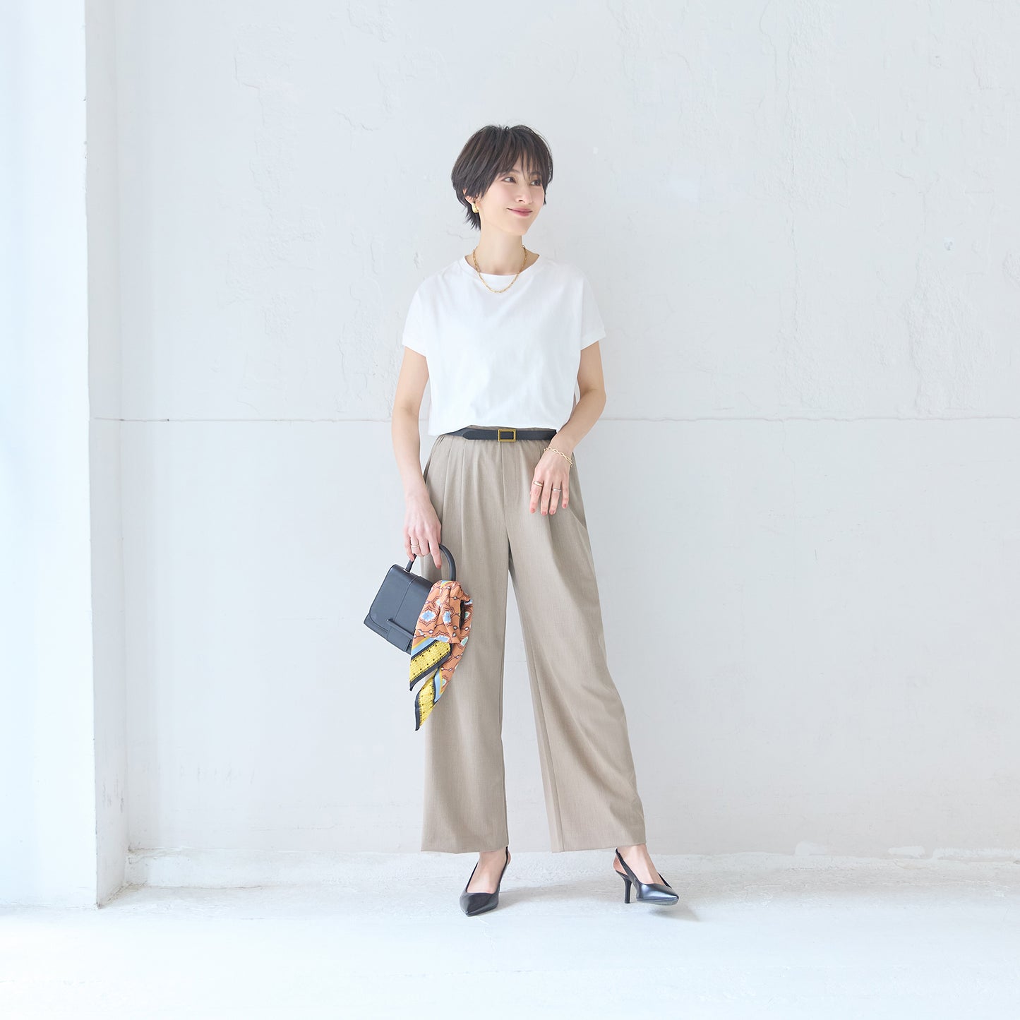 汗対策コットンTシャツ｜側面からのシルエット、体型カバー効果