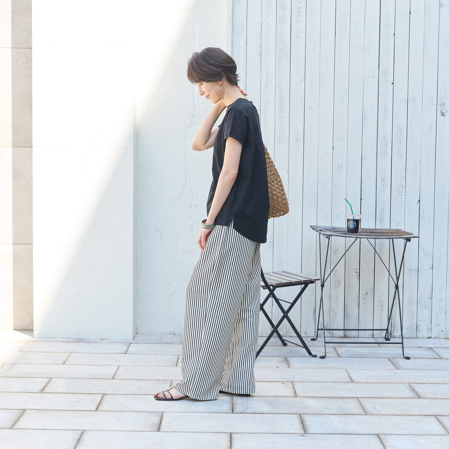 汗対策コットンTシャツ｜首元デザイン、上品なクルーネック