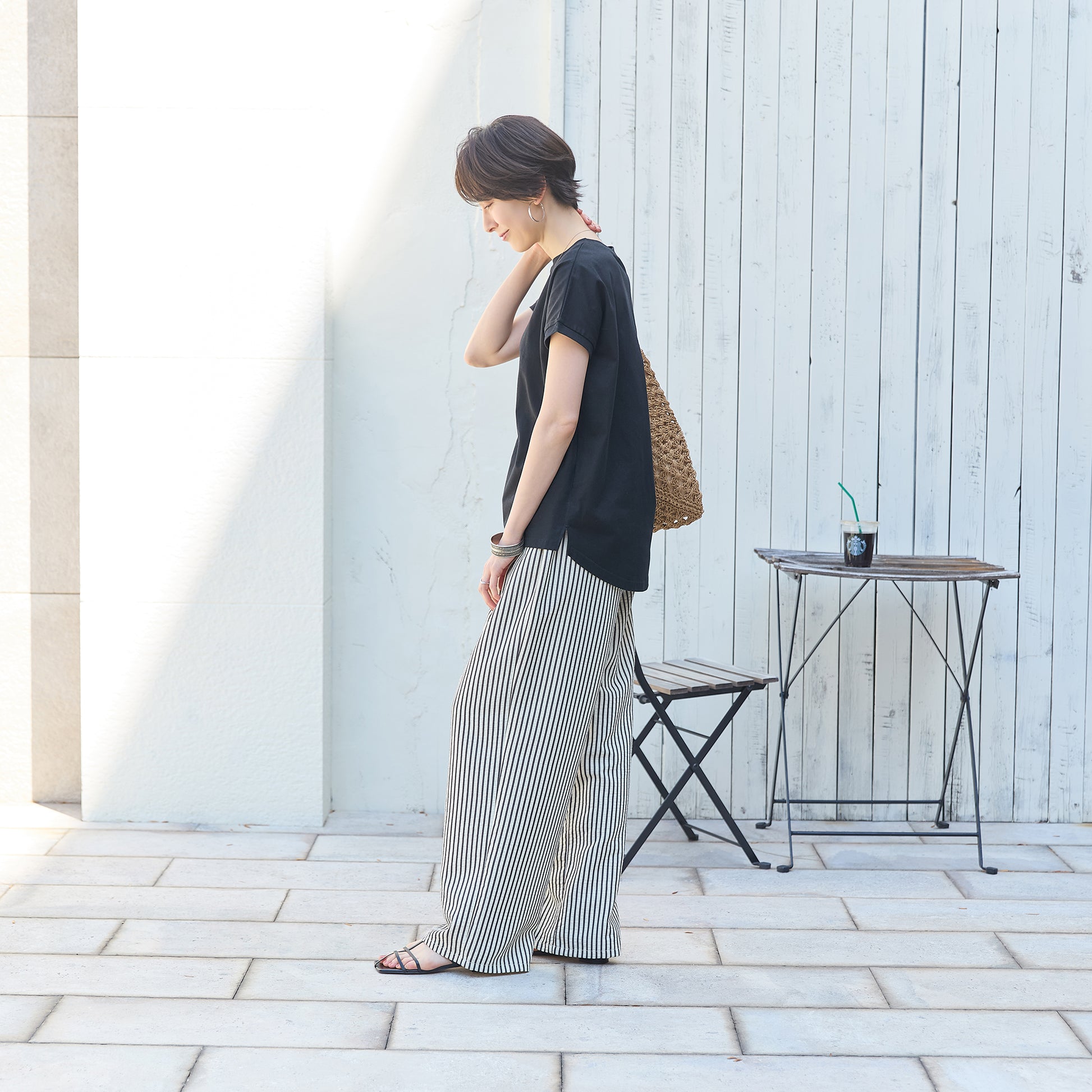 汗対策コットンTシャツ｜首元デザイン、上品なクルーネック