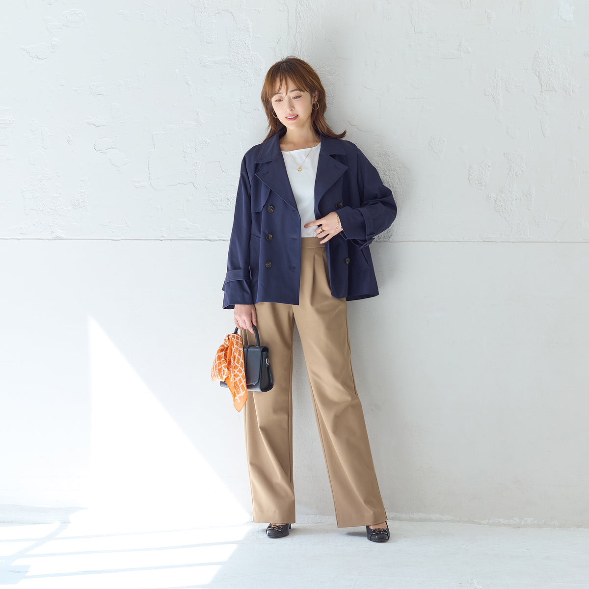 ショート丈トレンチコート