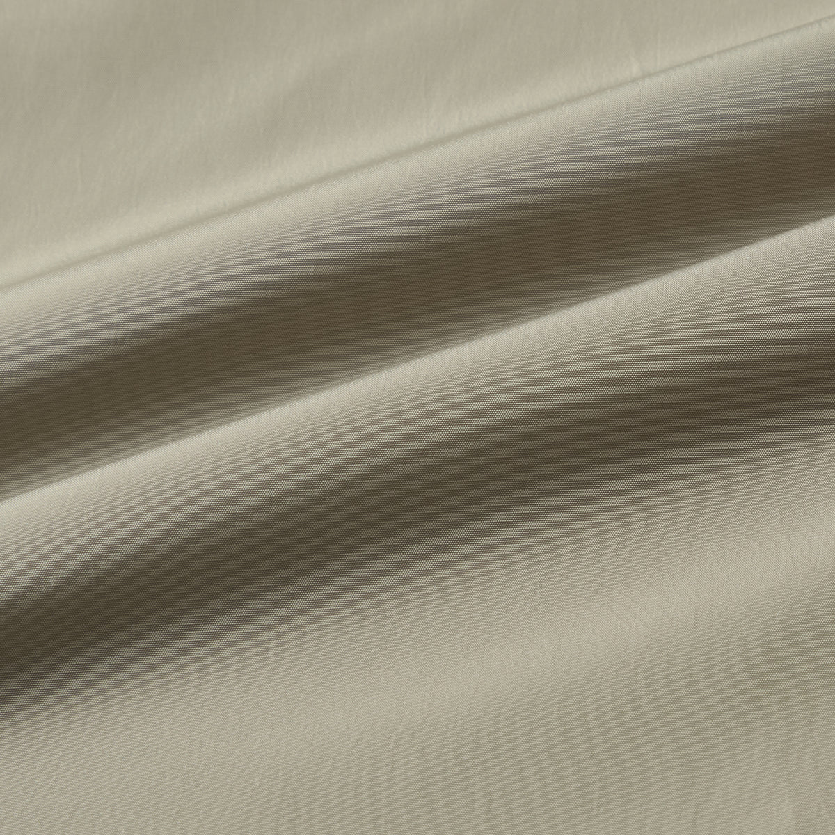 立体刺しゅう切替スカート