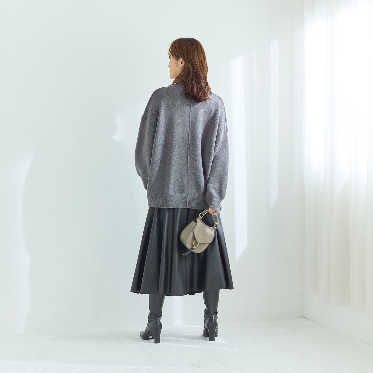 リラックスキーネックセーター